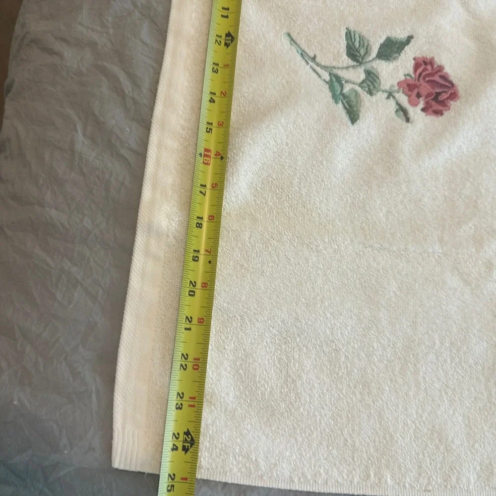 Vintage Accents by Home Innovations 3pc Towel‎ Set Embroidered Rose White Cotton